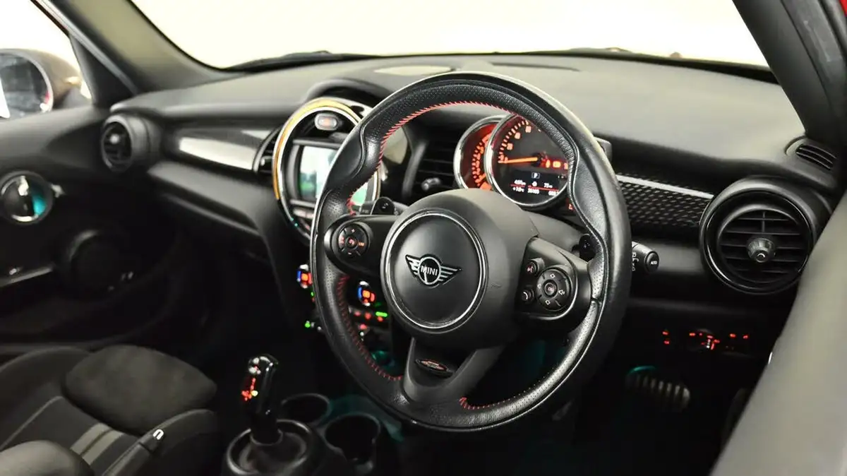 2019-mini-cooper-20-cooper-s-sport-189bhp-hatchback-5d-auto-big-9