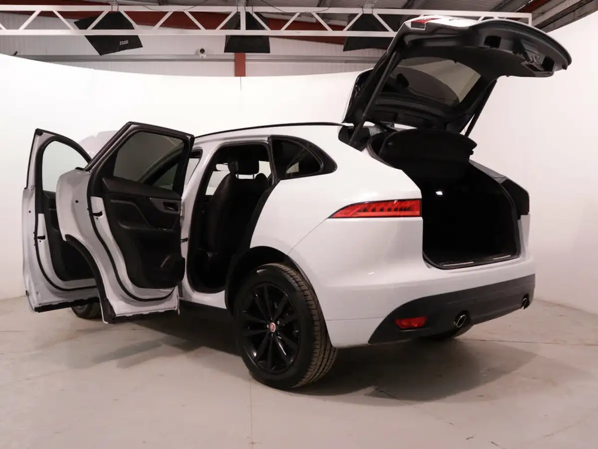 2020-jaguar-f-pace-20-i4d-chequered-flag-240ps-big-46
