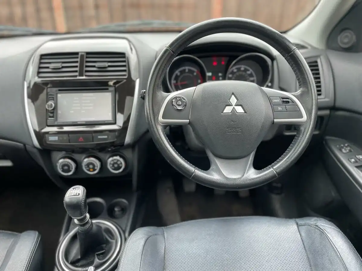 2015-mitsubishi-asx-18td-4-big-43