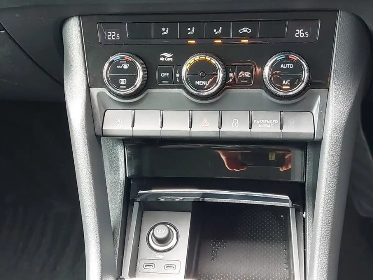 2023-skoda-karoq-10-tsi-se-drive-big-15