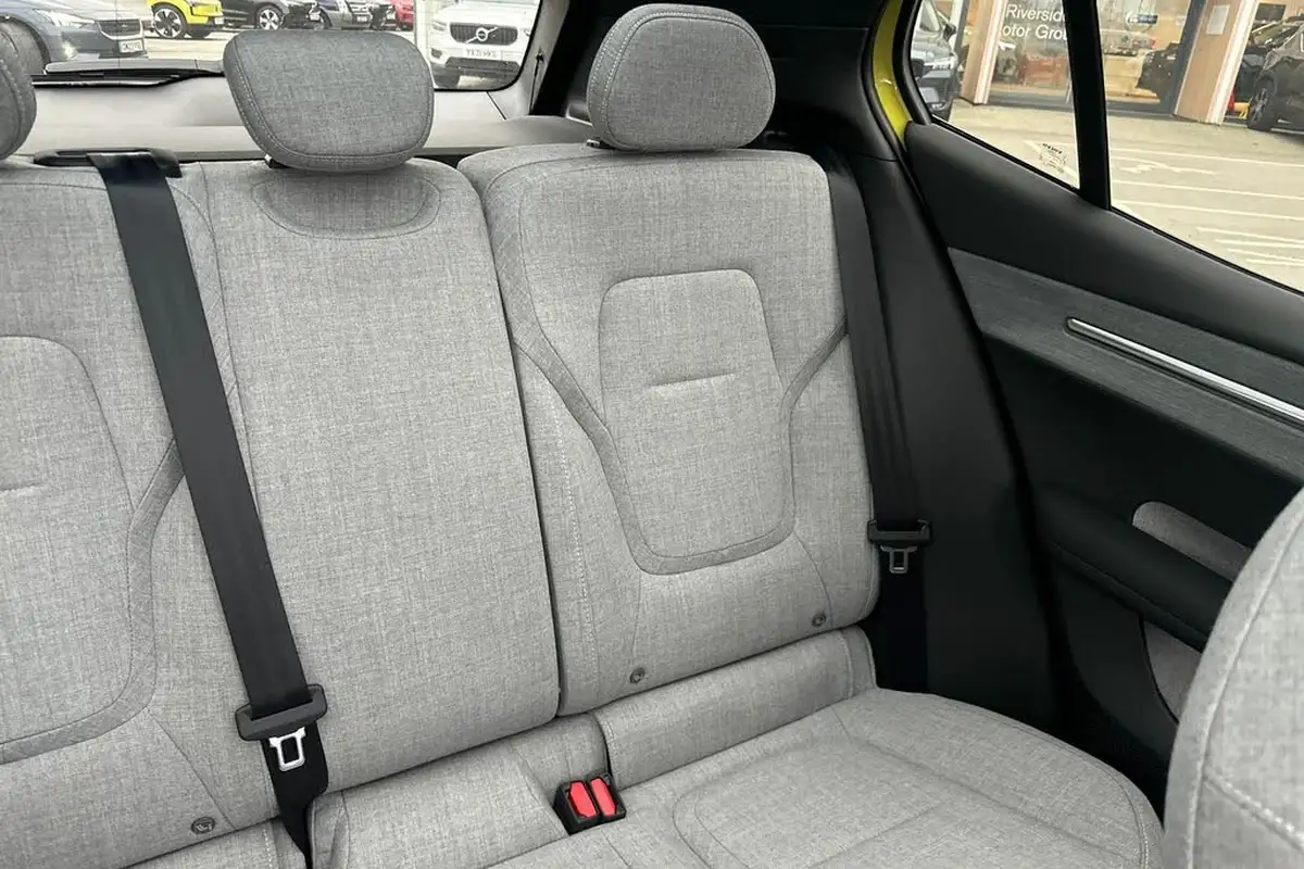 2024-volvo-ex30-e-twin-ultra-big-38