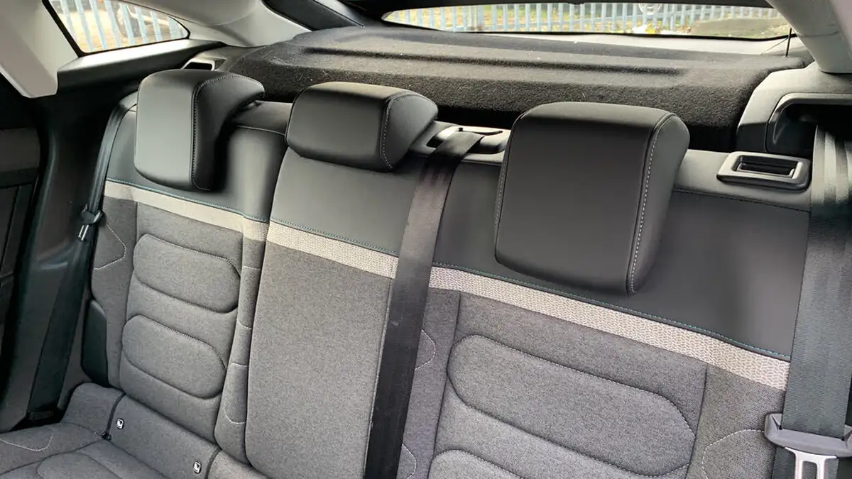 2022-citroen-c4-12-puretech-sense-big-21