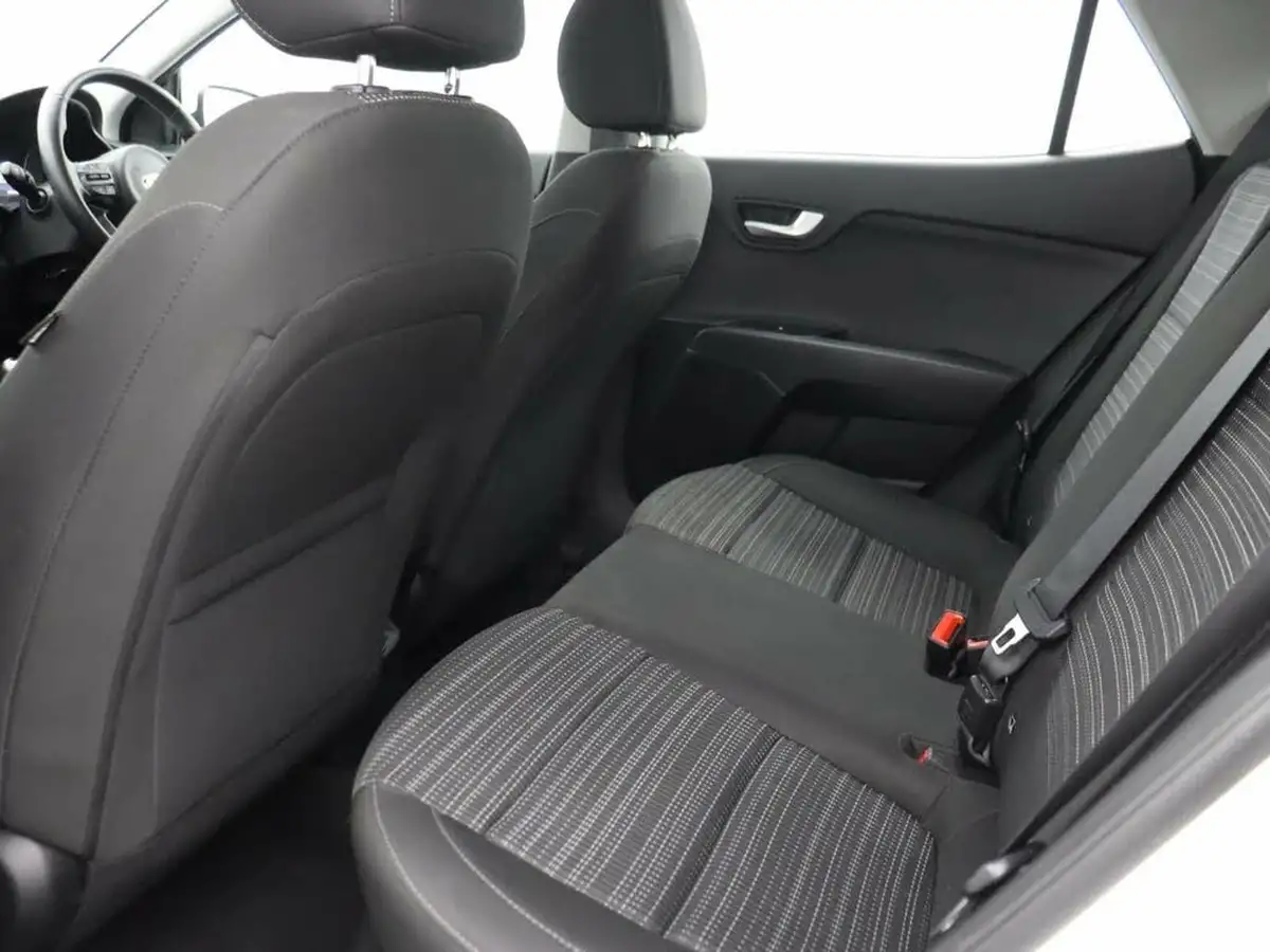 2019-kia-stonic-10-t-gdi-2-big-10