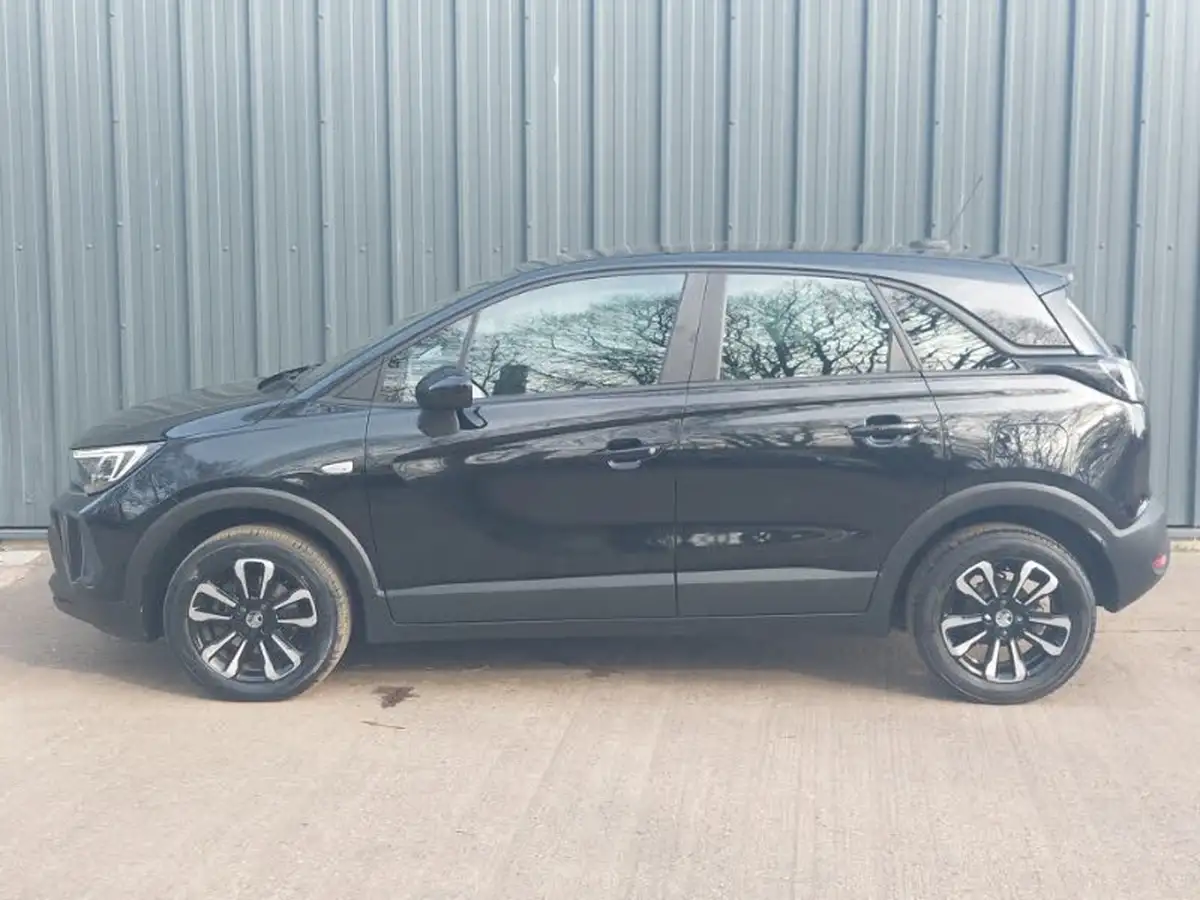 2022-vauxhall-crossland-12-se-edition-big-3