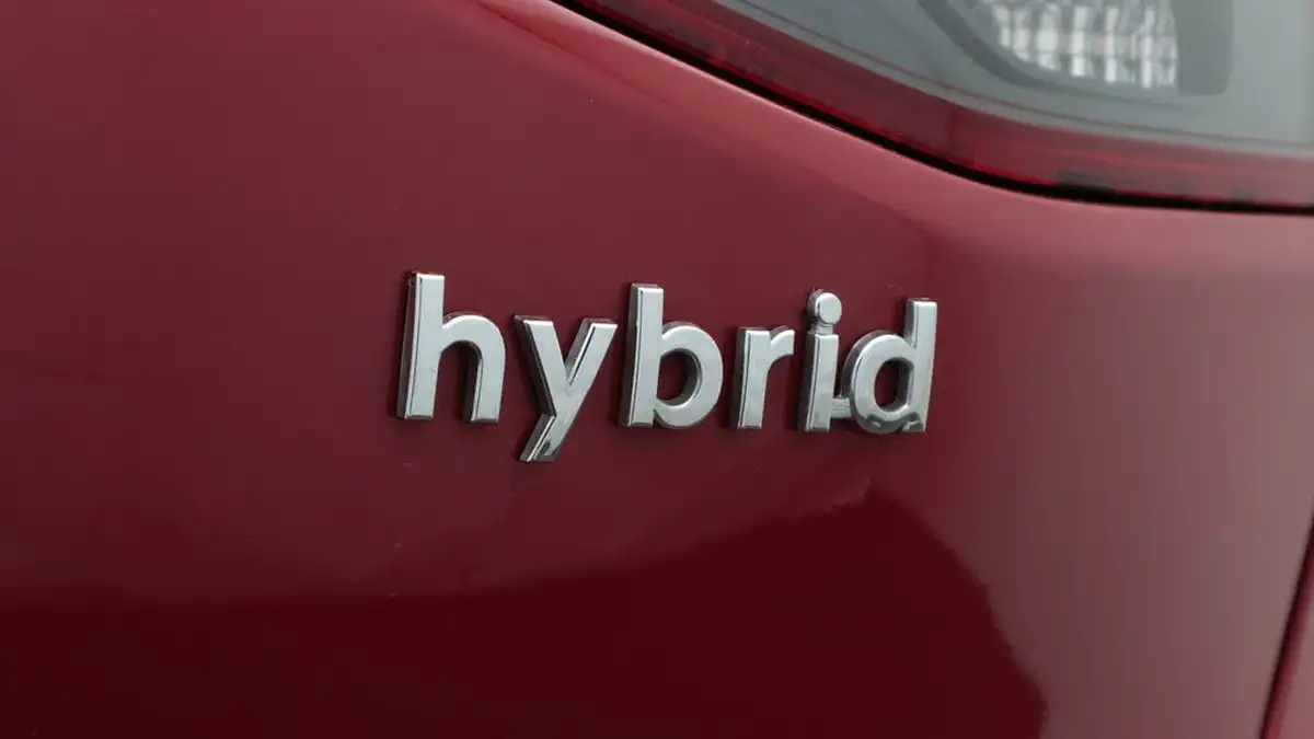 2022-hyundai-ioniq-16-gdi-premium-se-hybrid-big-23