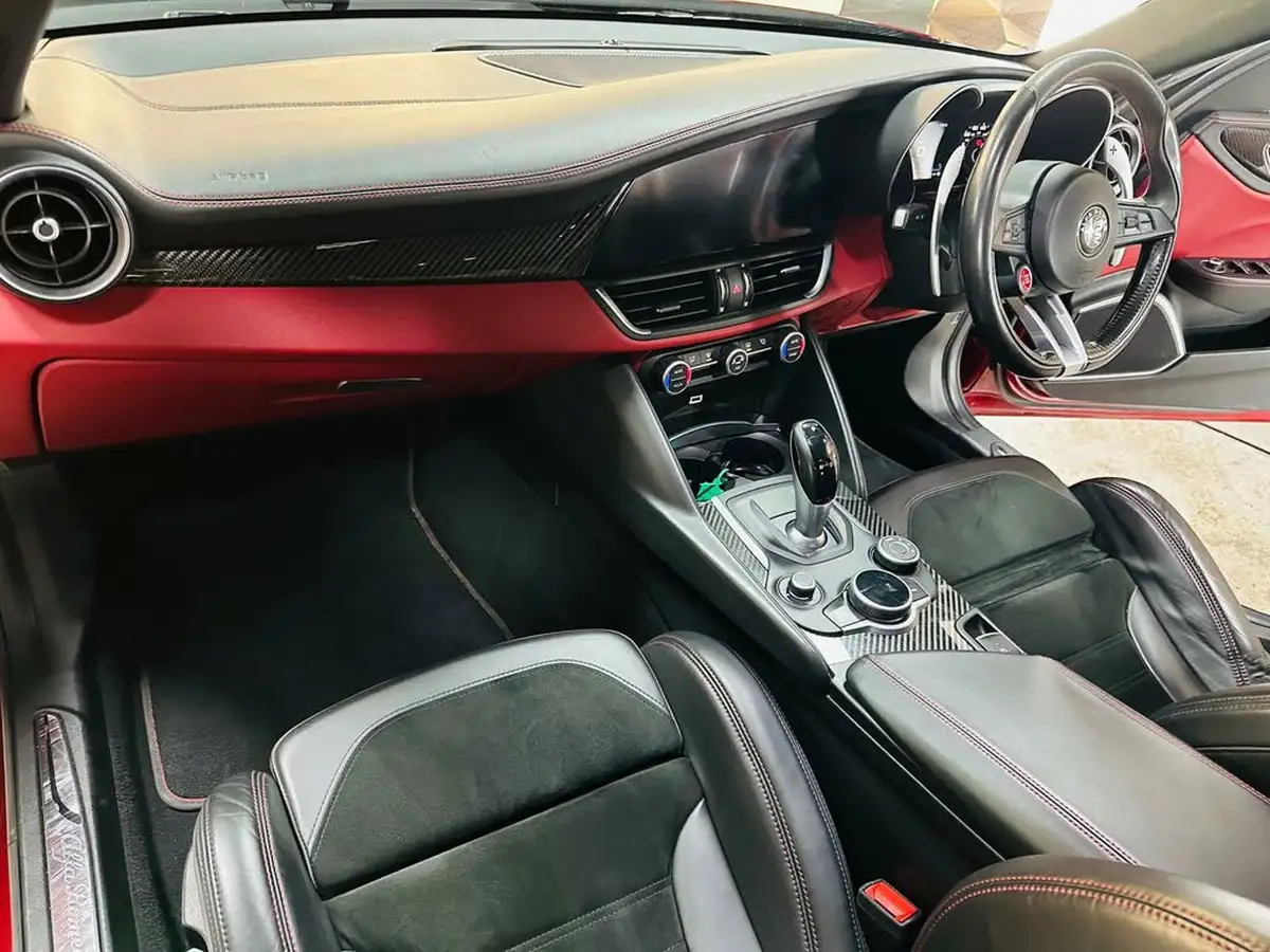 2018-alfa-romeo-giulia-29-biturbo-quadrifoglio-big-2