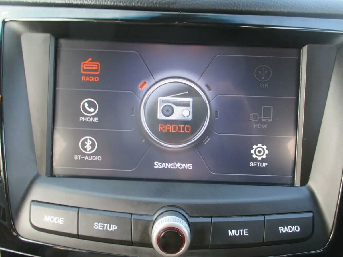 2016-kgm-ssangyong-tivoli-16-ex-big-15