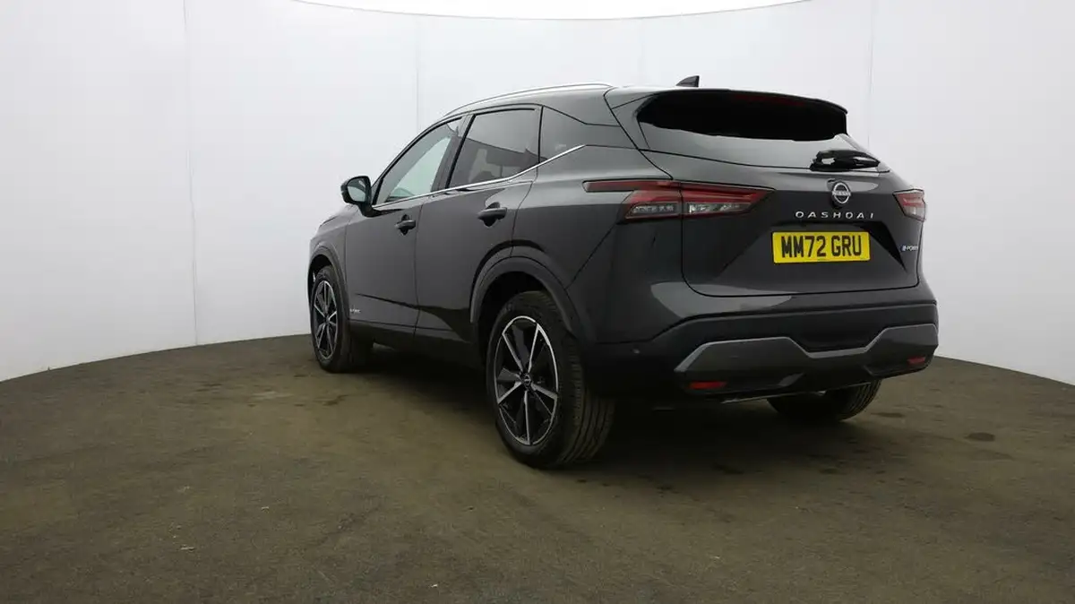 2022-nissan-qashqai-15-tekna-big-32