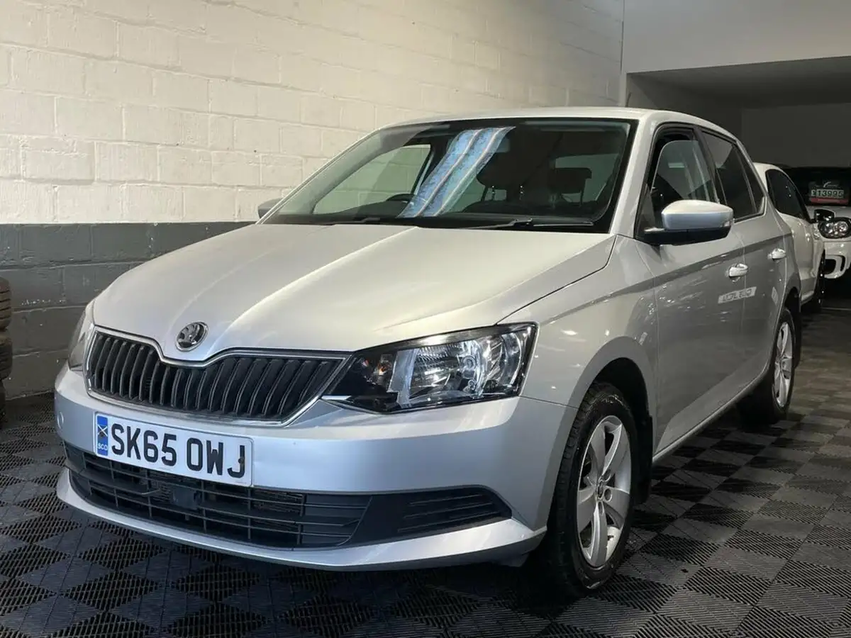 2015-skoda-fabia-12-tsi-se-90ps-hatchback-big-0