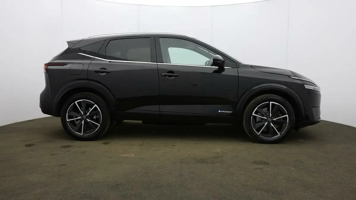 2022-nissan-qashqai-15-tekna-big-8