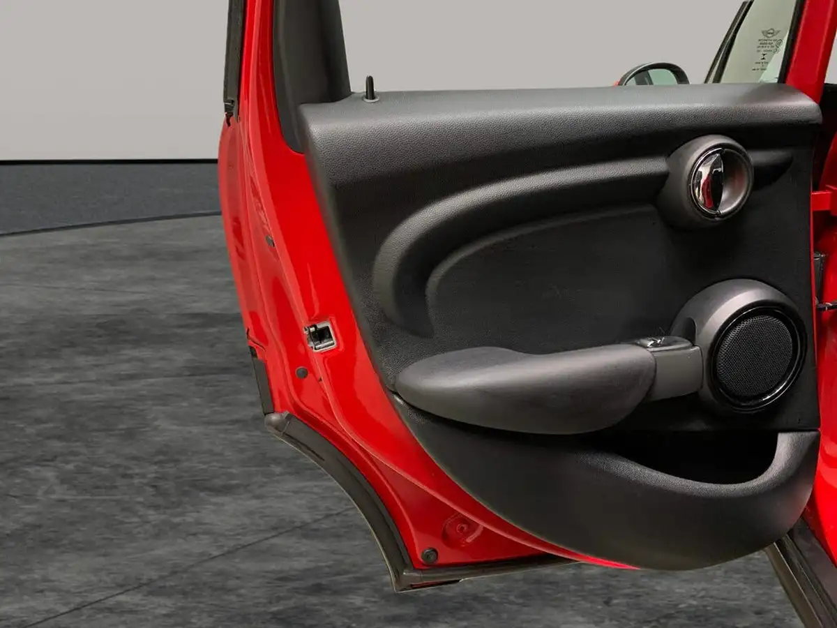 2017-mini-cooper-12-one-5d-big-20