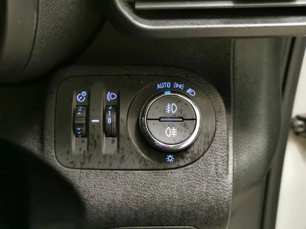 2019-vauxhall-combo-16cdti-sportive-2000-big-26