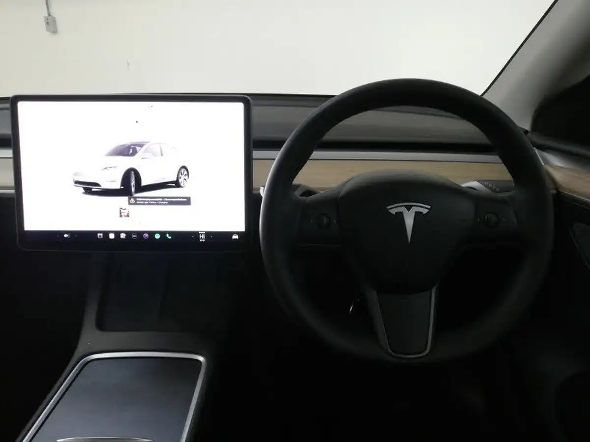 2023-tesla-model-y-e-rwd-big-6