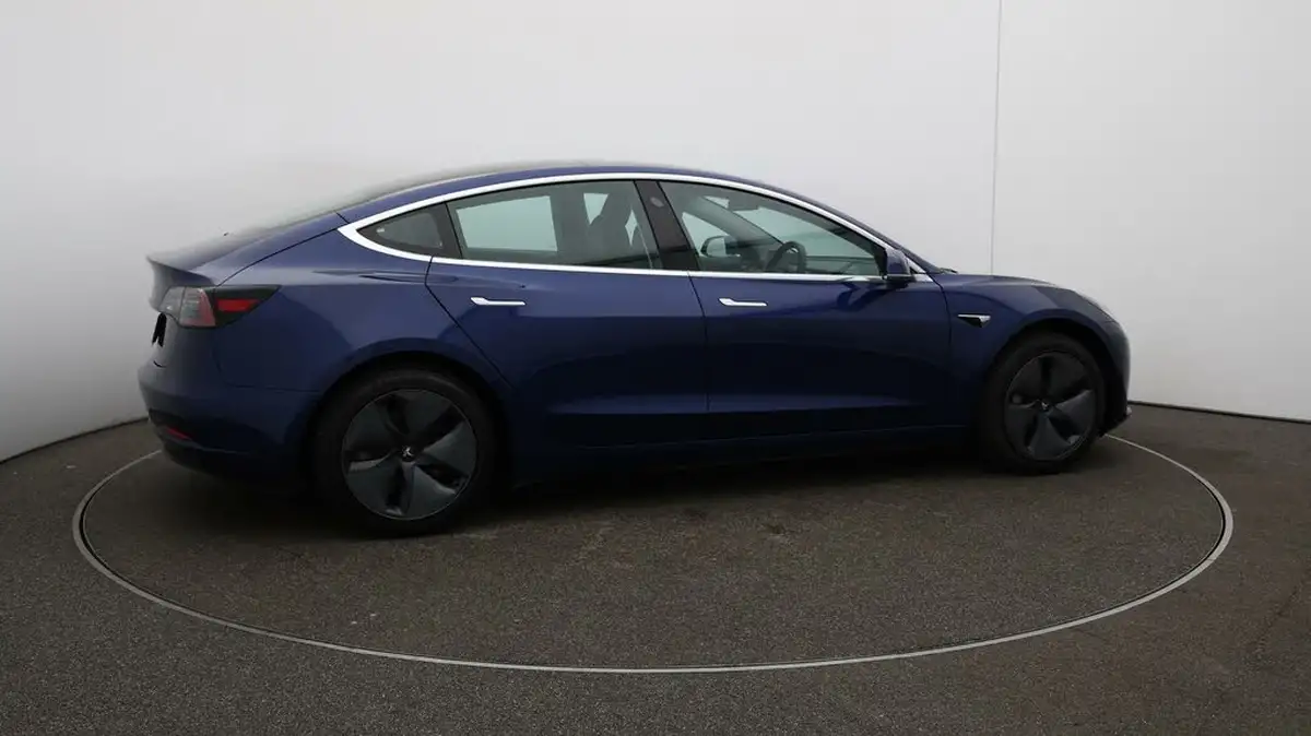 2020-tesla-model-3-e-standard-plus-big-42