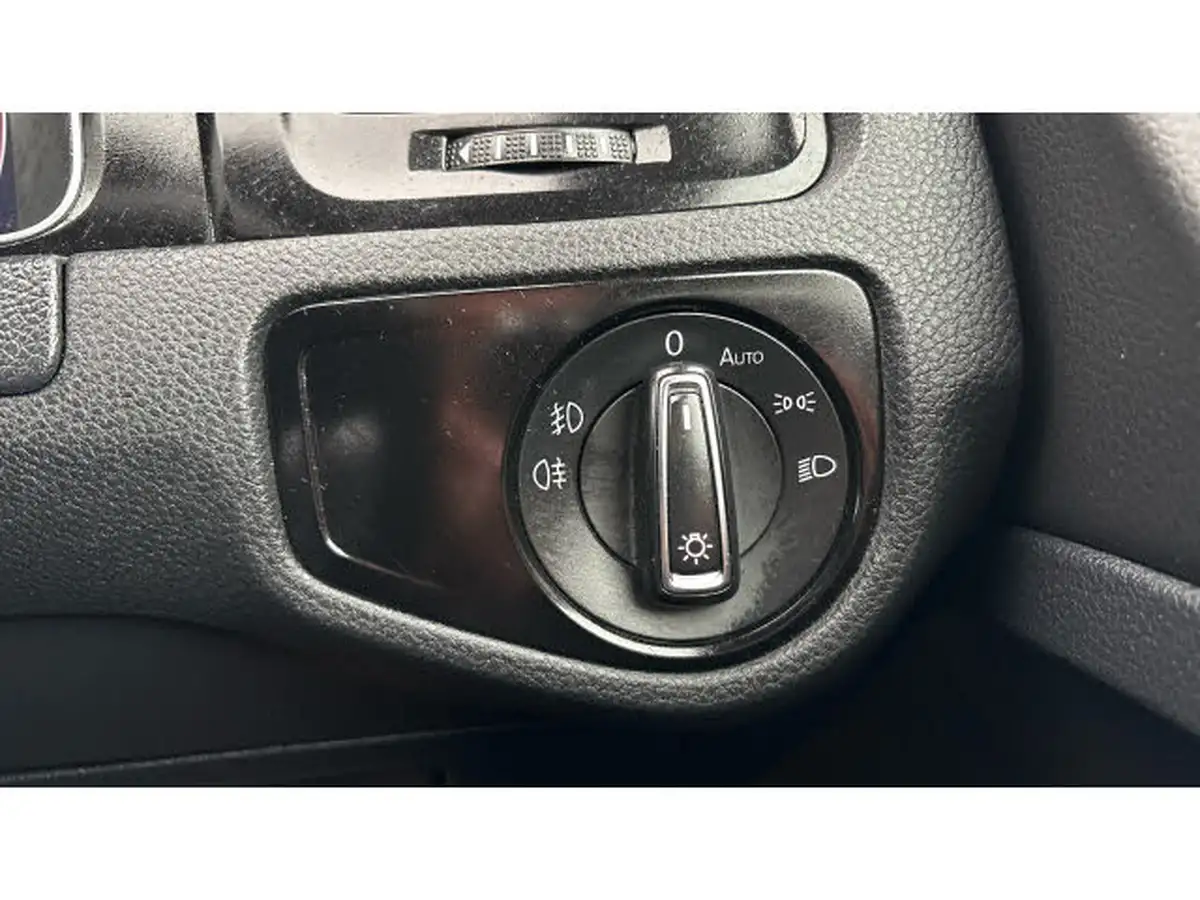 2018-volkswagen-golf-20-tsi-gti-5d-dsg-big-23