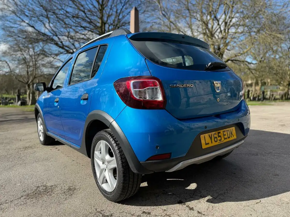 2015-dacia-sandero-stepway-09-tce-laureate-big-5
