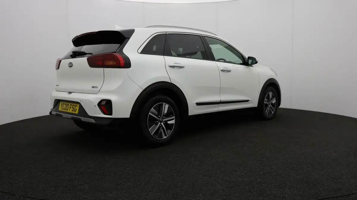2020-kia-niro-16-gdi-phev-3-big-32