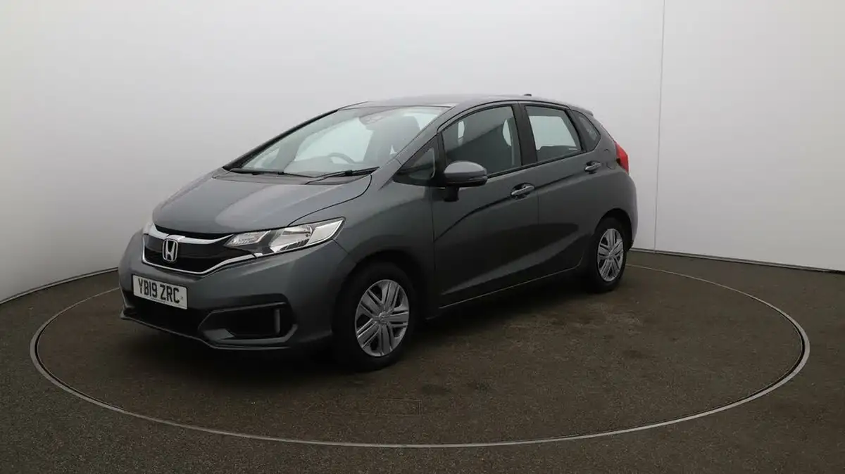 2019-honda-jazz-13-i-vtec-s-cvt-big-3