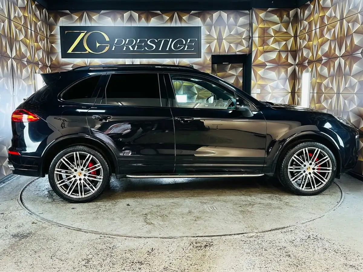 2015-porsche-cayenne-30td-big-39