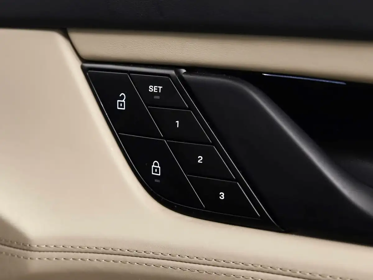 2022-porsche-taycan-e-base-476ps-performance-battery-plus-big-22