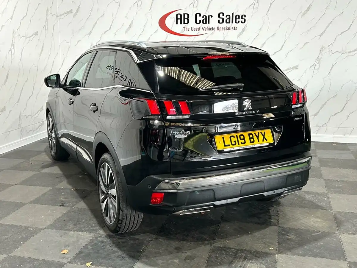 2019-peugeot-3008-suv-12-puretech-gt-line-big-6