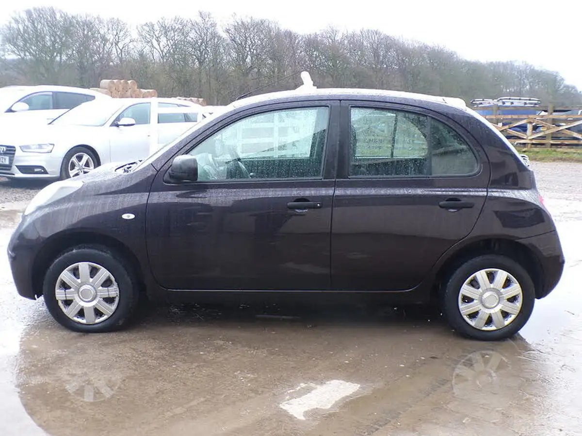 2010-nissan-micra-12-visia-79bhp-5d-1240cc-big-4