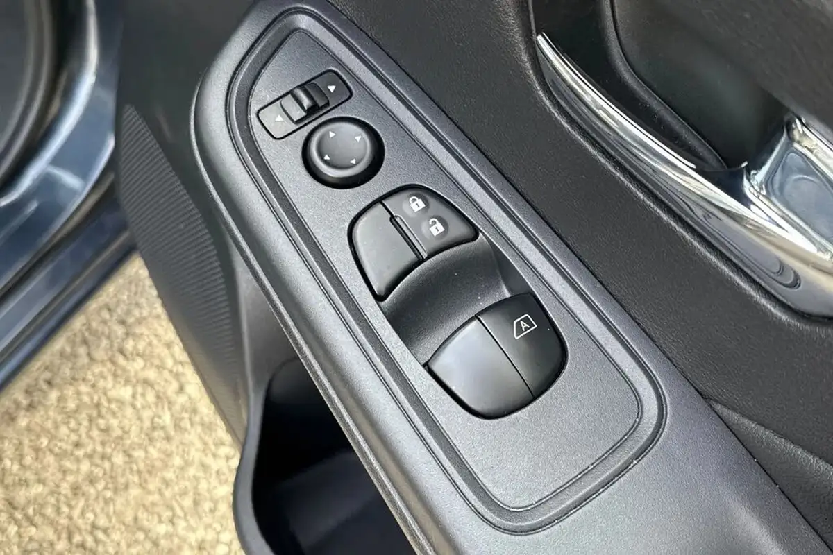 2020-nissan-micra-10-ig-t-n-tec-big-25