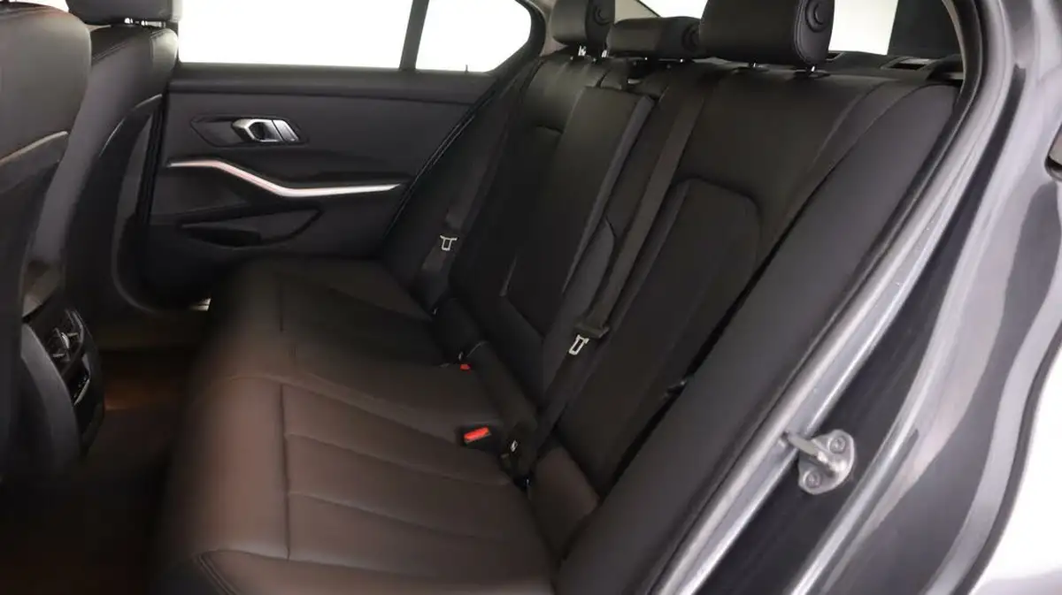 2019-bmw-3-series-20td-320d-se-190bhp-saloon-4d-sport-auto-big-16