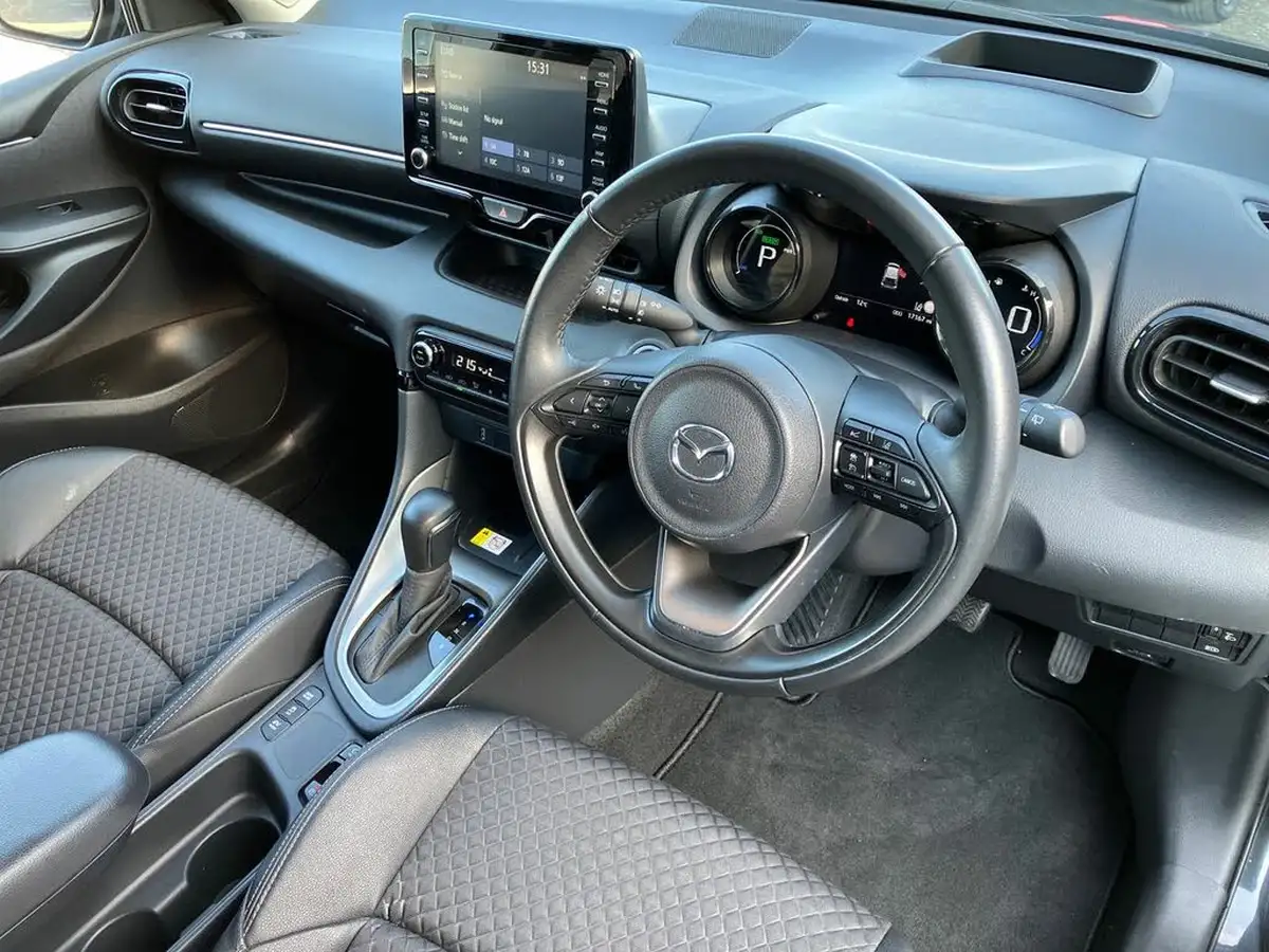 2023-mazda-mazda2-15-select-big-22