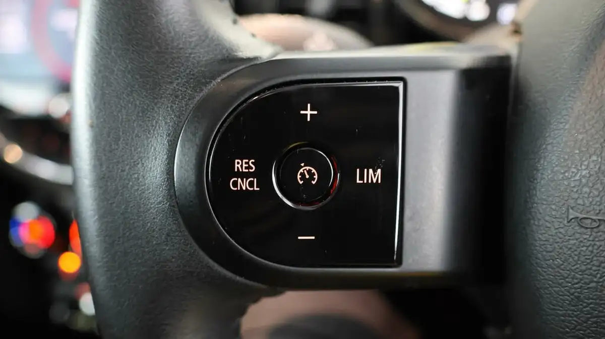 2021-mini-cooper-e-cooper-s-1-big-22