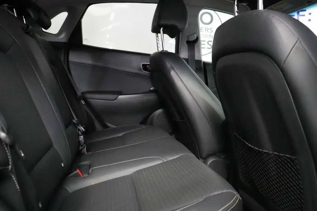2020-hyundai-kona-16-gdi-premium-se-big-28