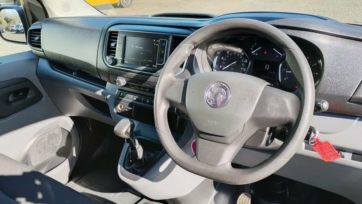 2022-vauxhall-vivaro-15td-2900-l1h1-dynamic-big-8