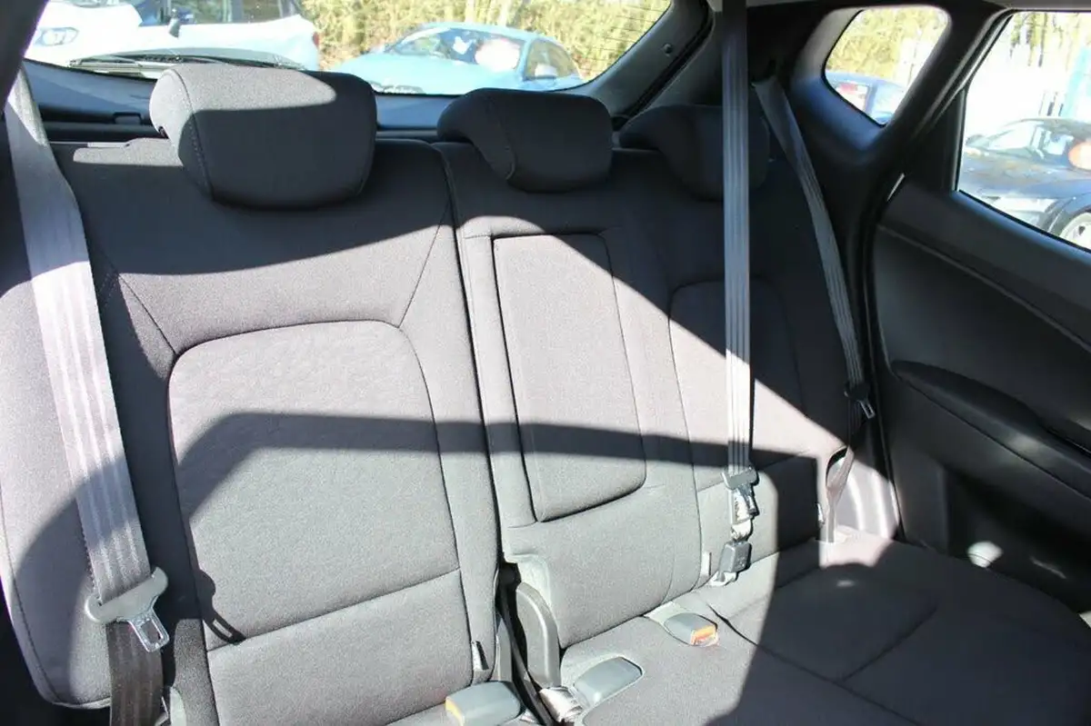 2017-hyundai-ix20-14-se-nav-big-30