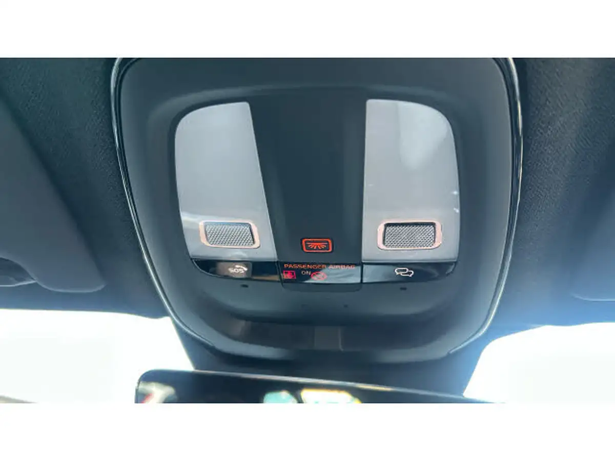 2023-volvo-xc40-20-b4-plus-big-39