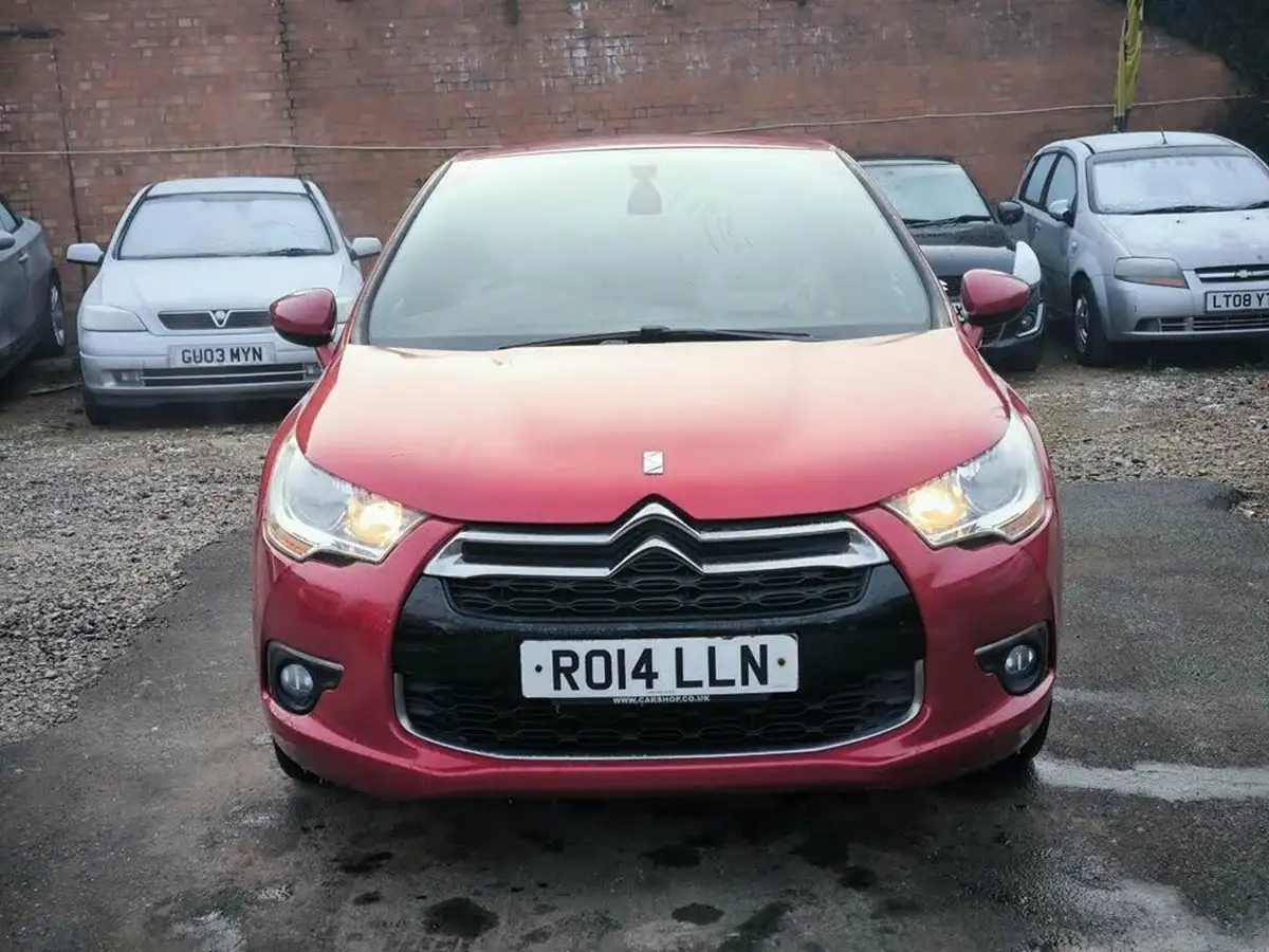 2014-citroen-ds4-16e-hdi-dstyle-big-27