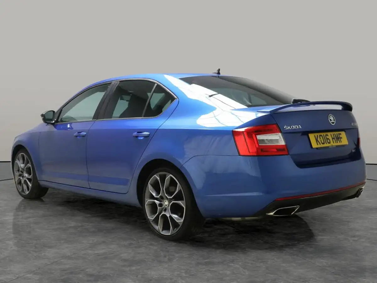 2016-skoda-octavia-20-tsi-vrs-hatchback-big-12