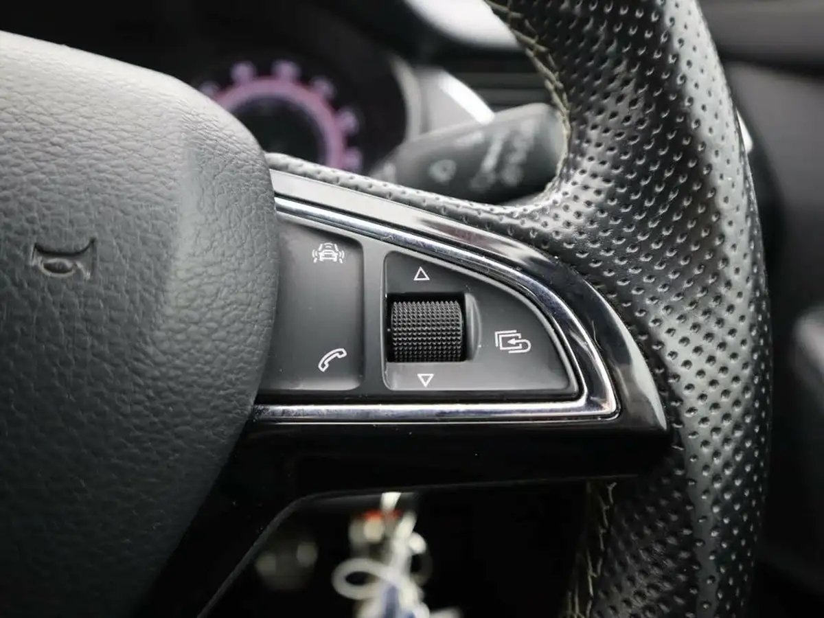 2018-skoda-octavia-20-tsi-vrs-230ps-hatchback-big-32