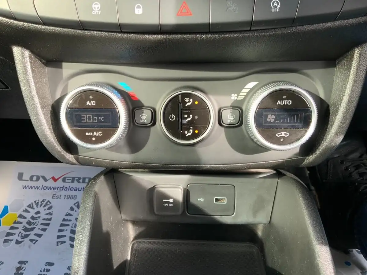 2021-fiat-tipo-10-life-station-wagon-big-31