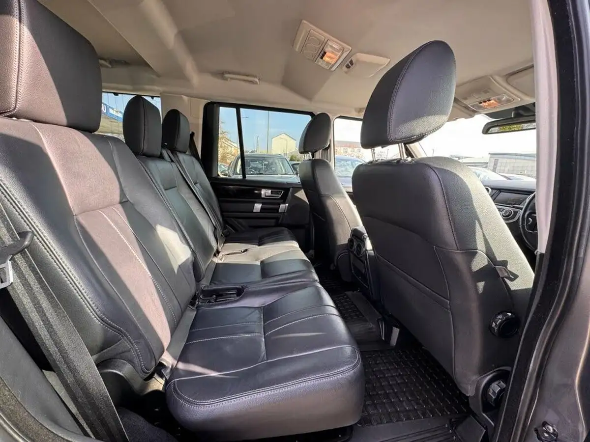 2016-land-rover-discovery-4-30-sd-v6-graphite-big-9