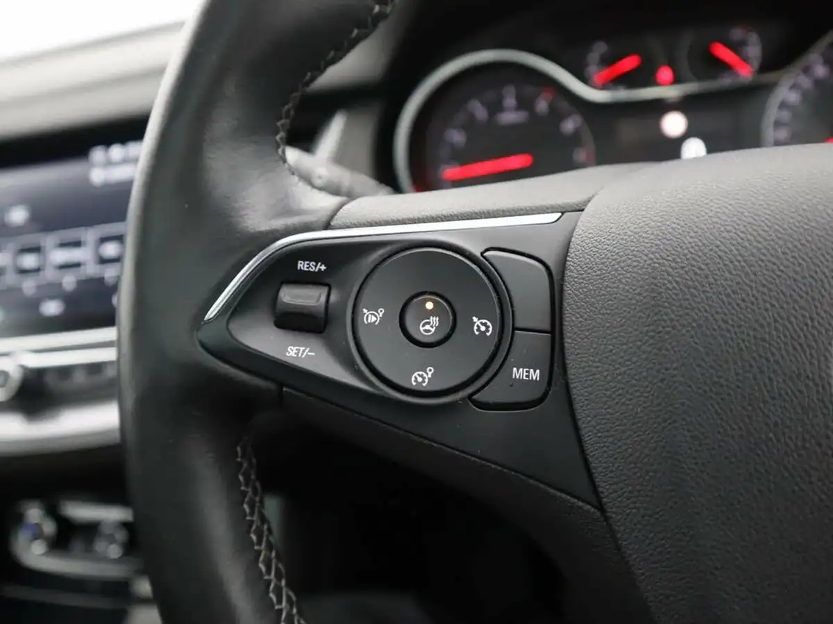 2019-vauxhall-grandland-x-12-elite-nav-big-21