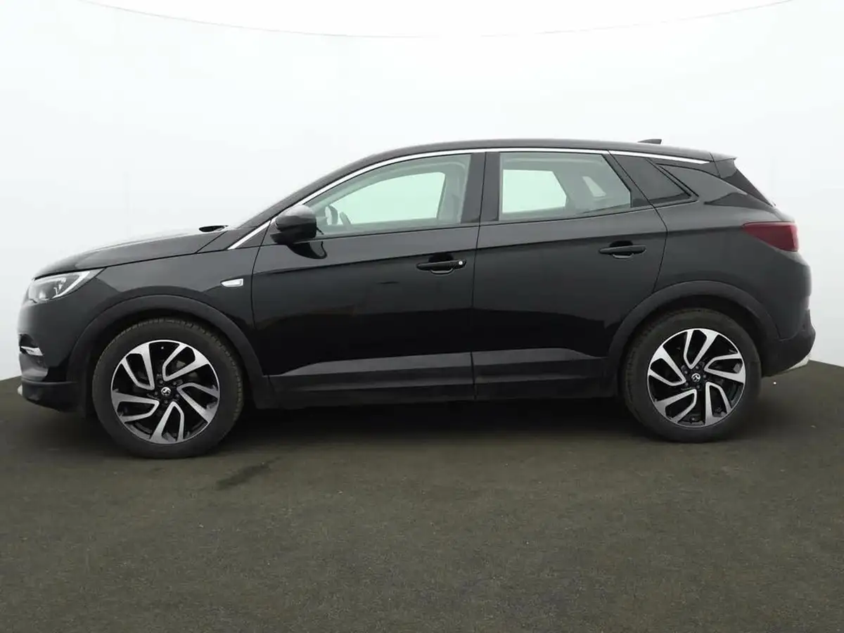 2019-vauxhall-grandland-x-12-elite-nav-big-3