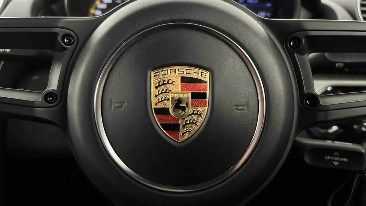 2020-porsche-cayman-718-40-cayman-gt4-big-17