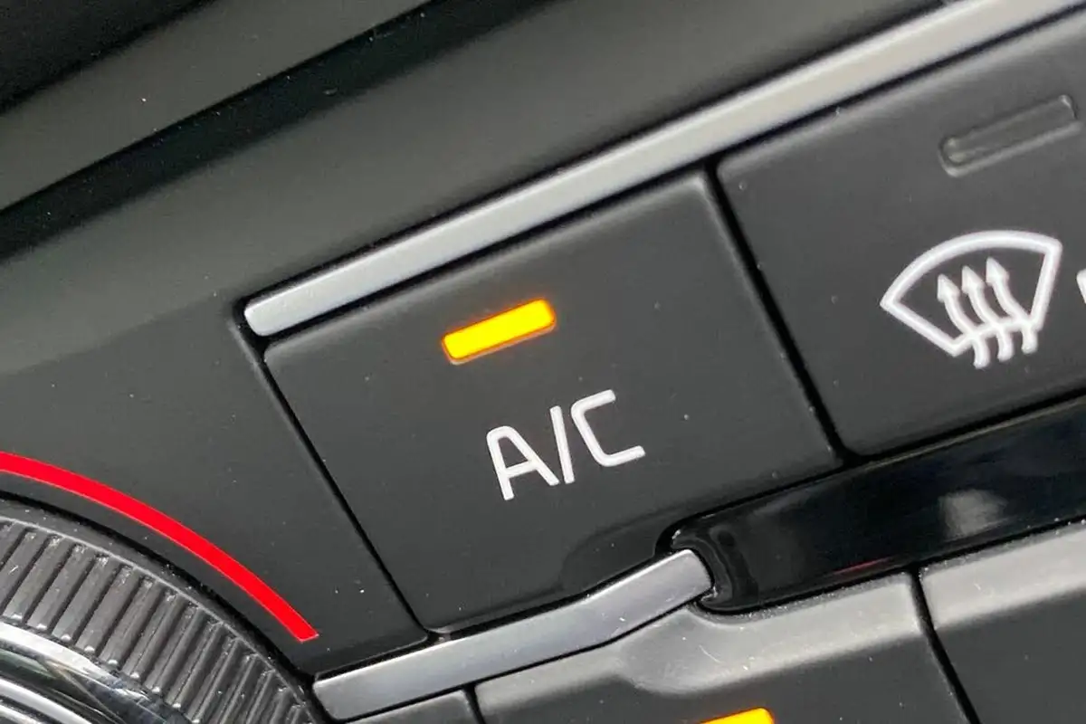2021-kia-xceed-15-t-gdi-4-dct-big-40