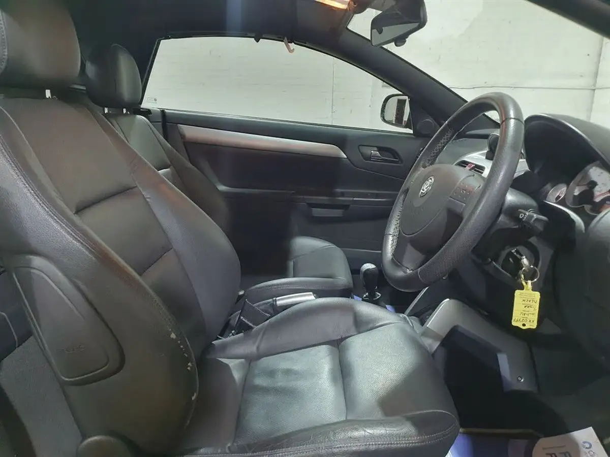 2007-vauxhall-tigra-18-exclusiv-big-33