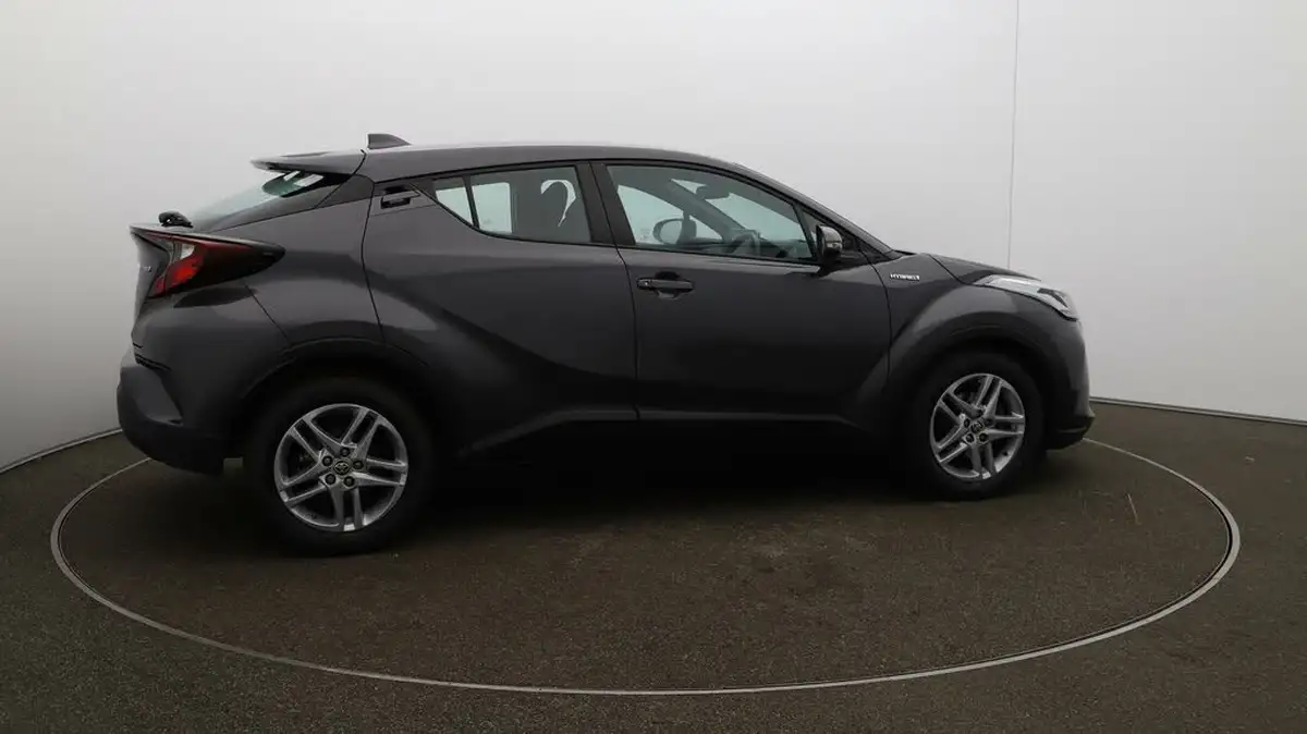 2021-toyota-c-hr-18-vvt-i-icon-big-50