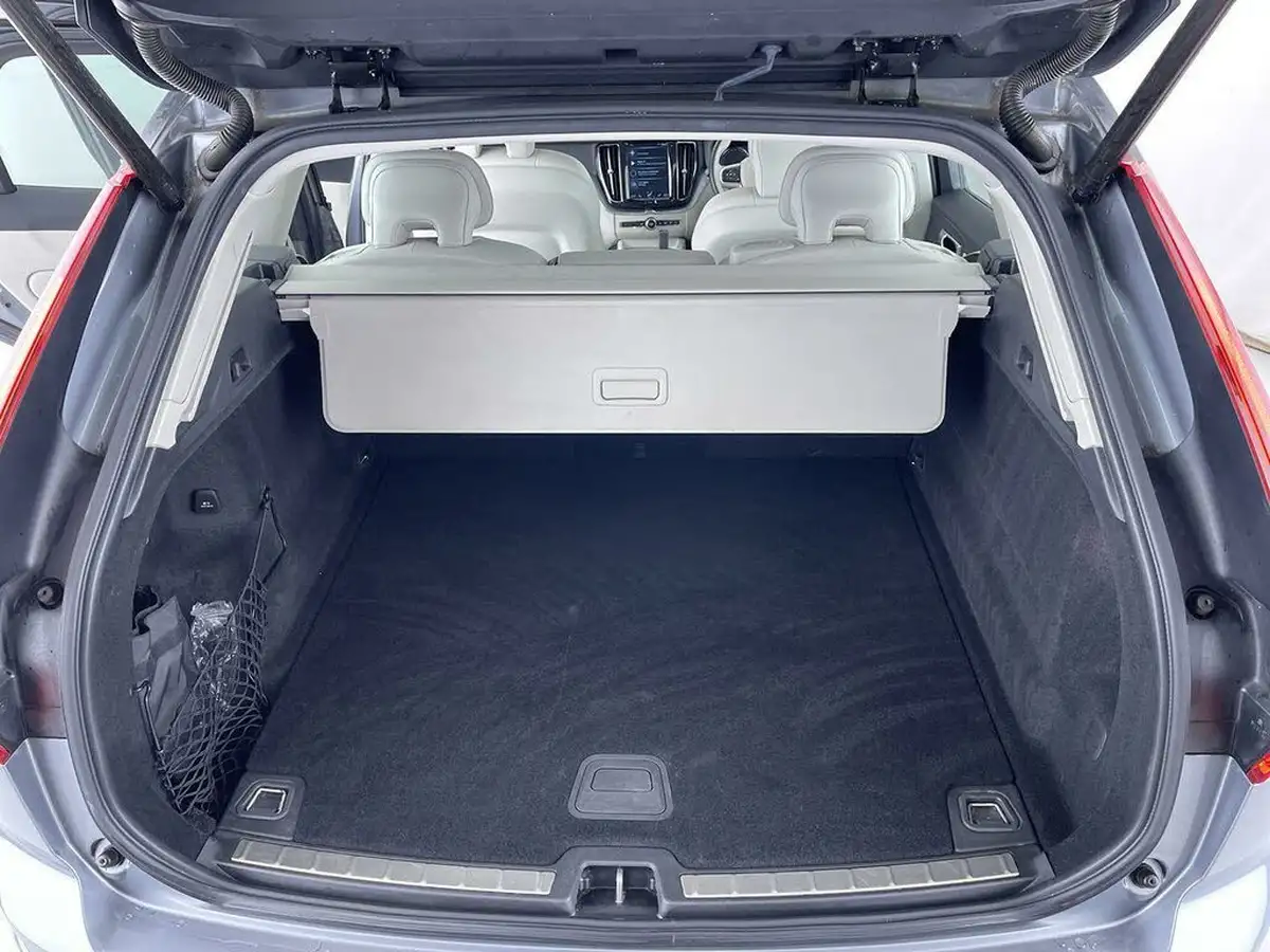 2020-volvo-xc60-20-b5-momentum-big-9
