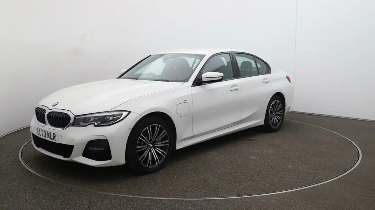 2020-bmw-3-series-20-330e-m-sport-saloon-4d-big-61