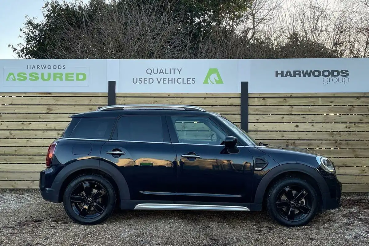 2021-mini-countryman-15-cooper-classic-auto-big-40