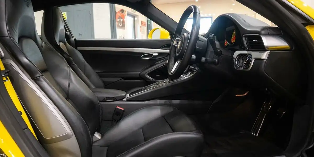 2018-porsche-911-30-carrera-gts-coupe-big-13