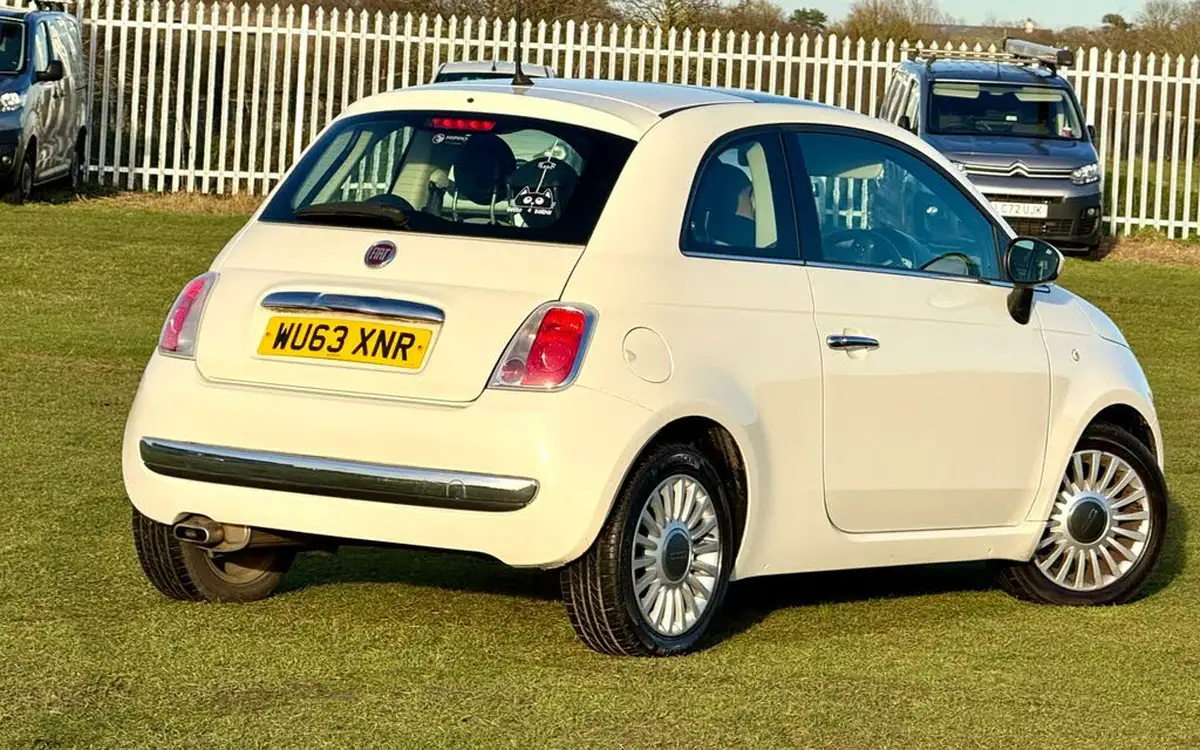 2013-fiat-500-12-lounge-big-6
